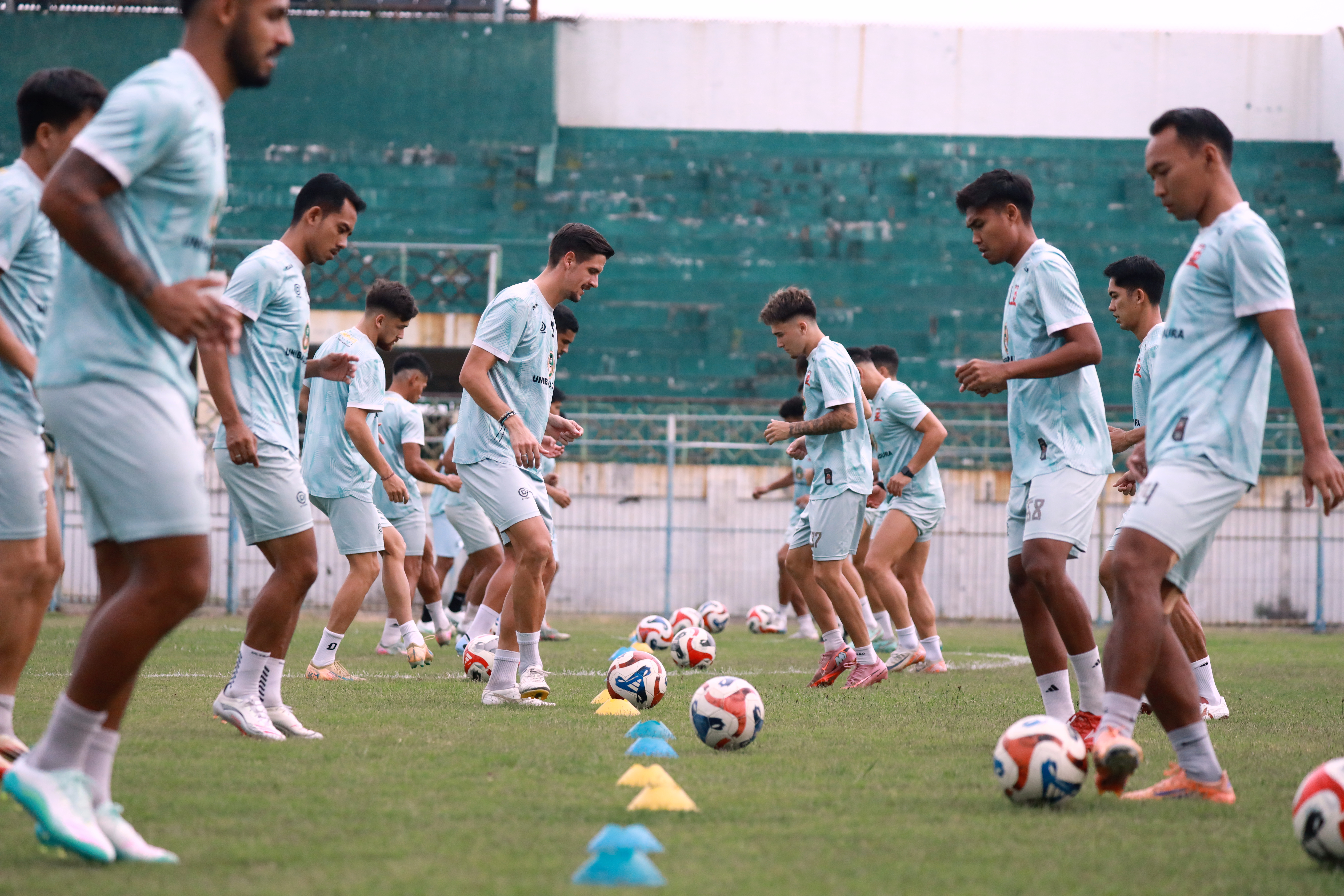 Hadapi Borneo FC, Gelandang Asing Madura United Optimistis Raih Tiga Poin