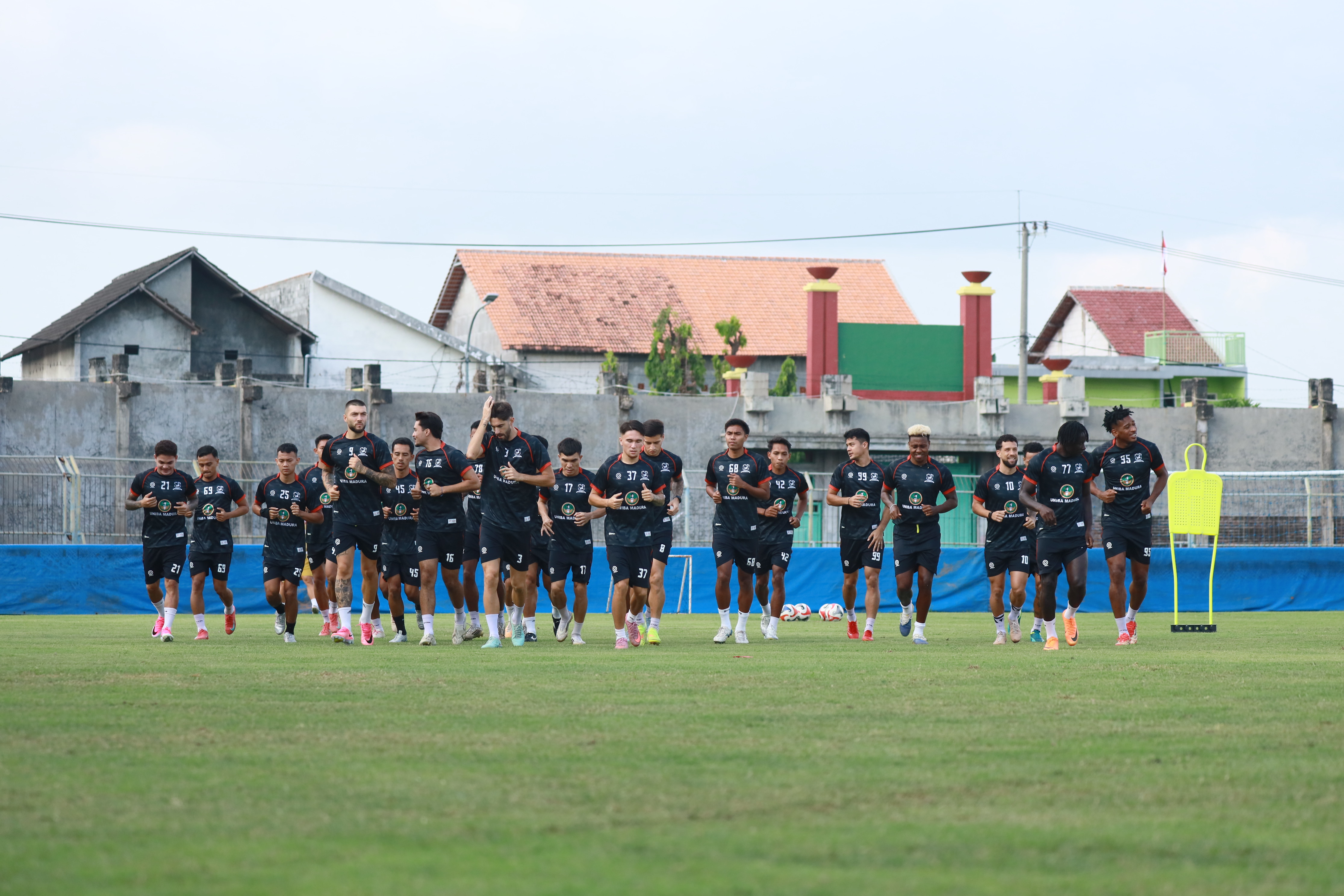 Matangkan Skuad di Yogyakarta, Madura United Agendakan Uji Coba.